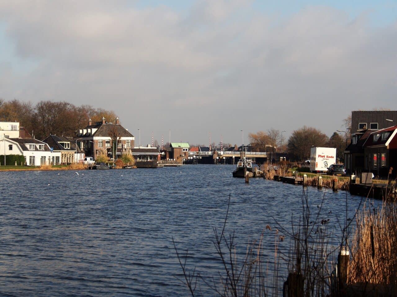 Buitenkant Tandartspraktijk Zijdelwaard in Uithoorn