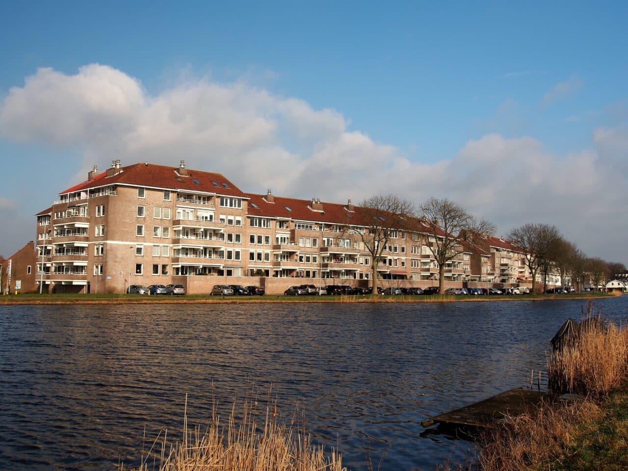 Buitenkant Tandartspraktijk Zijdelwaard in Uithoorn